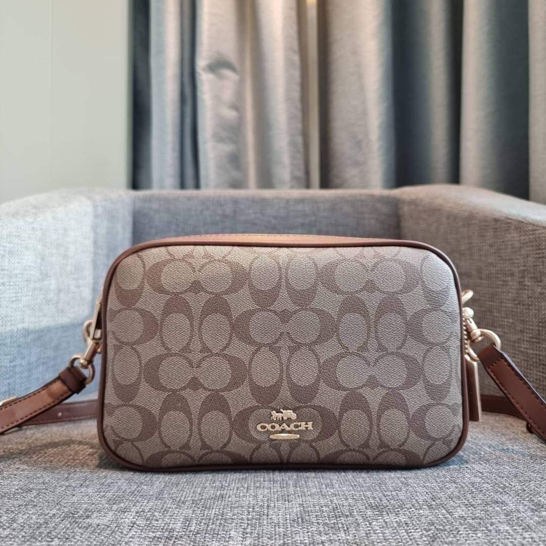 COACH F68168 JES CROSSBODY IN SIGNATURE CANVAS (แอดไลน์ก่อนสั่งซื้อ)