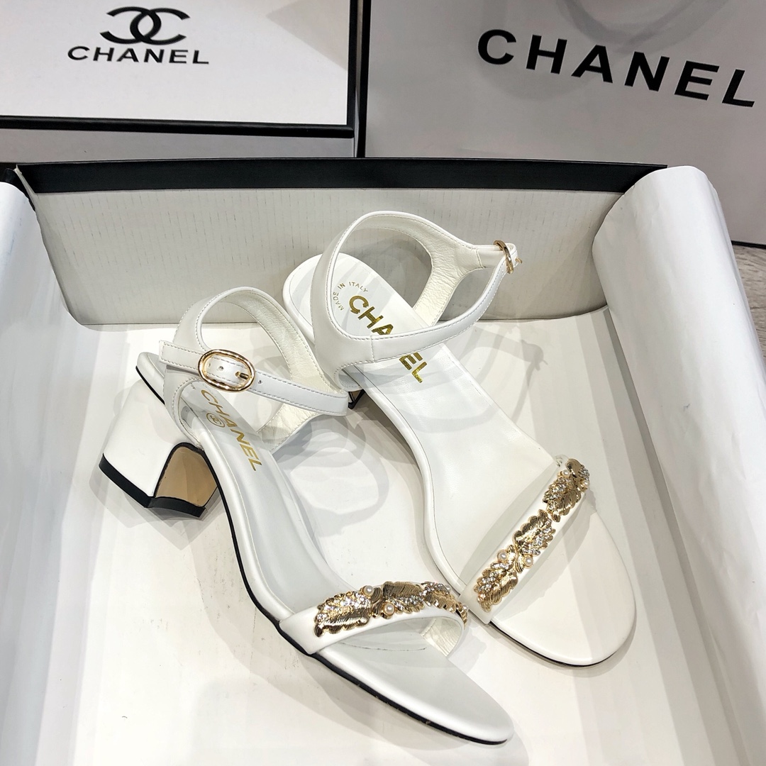 รองเท้า cn heel sandal สีดำ ขาว ทอง size 34-42