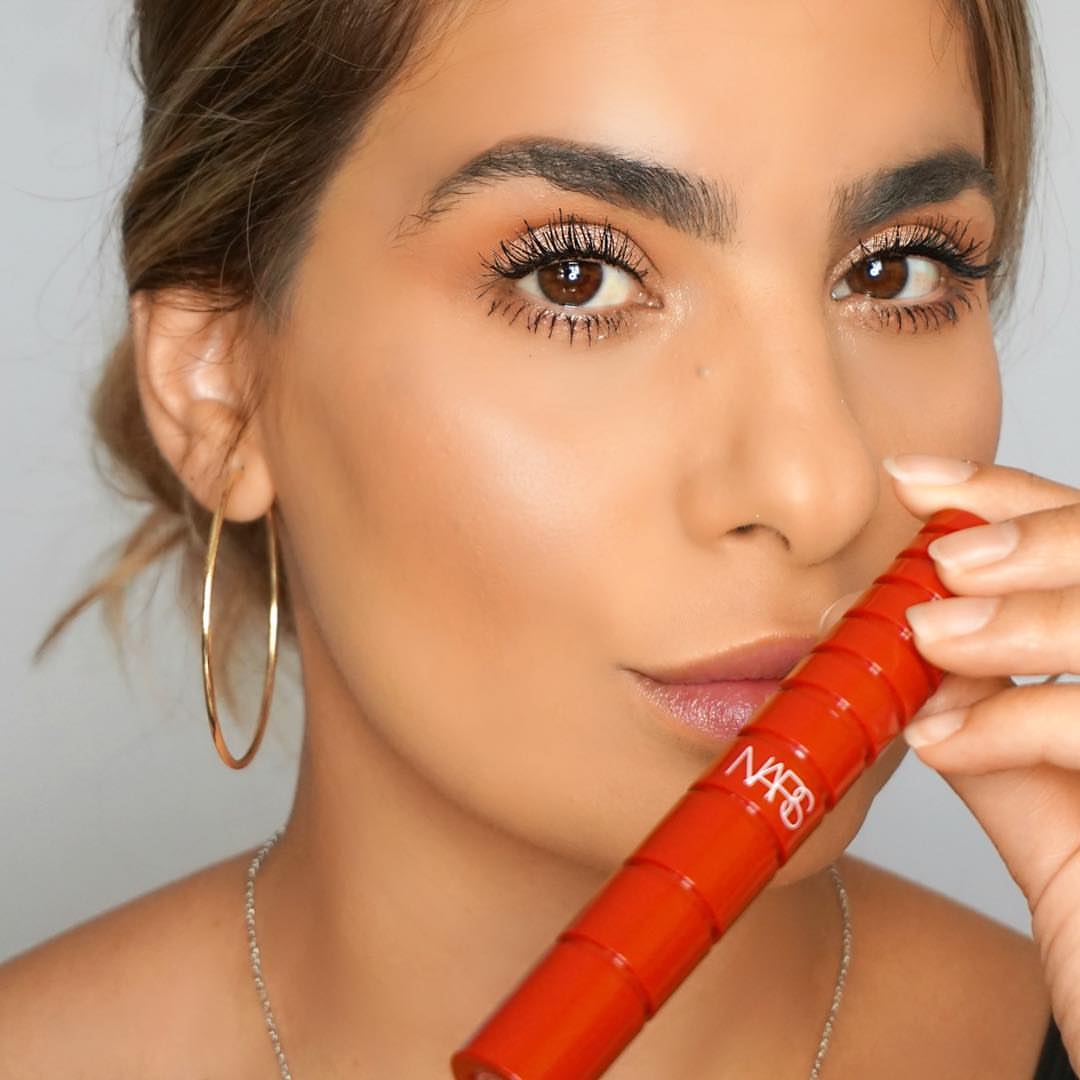 Nars Climax Mascara #Explicit Black ฟุ้งยังกะขนตาปลอม ดำสนิทสะใจ ไม่เกาะตัวเป็นก้อน ขนตาหนา โค้งงอนเรียงเส้น ดูยืดหยุ่น นุ่มนวลตามธรรมชาติ ปรับระดับความหนา และเข้มได้ตามต้องการ