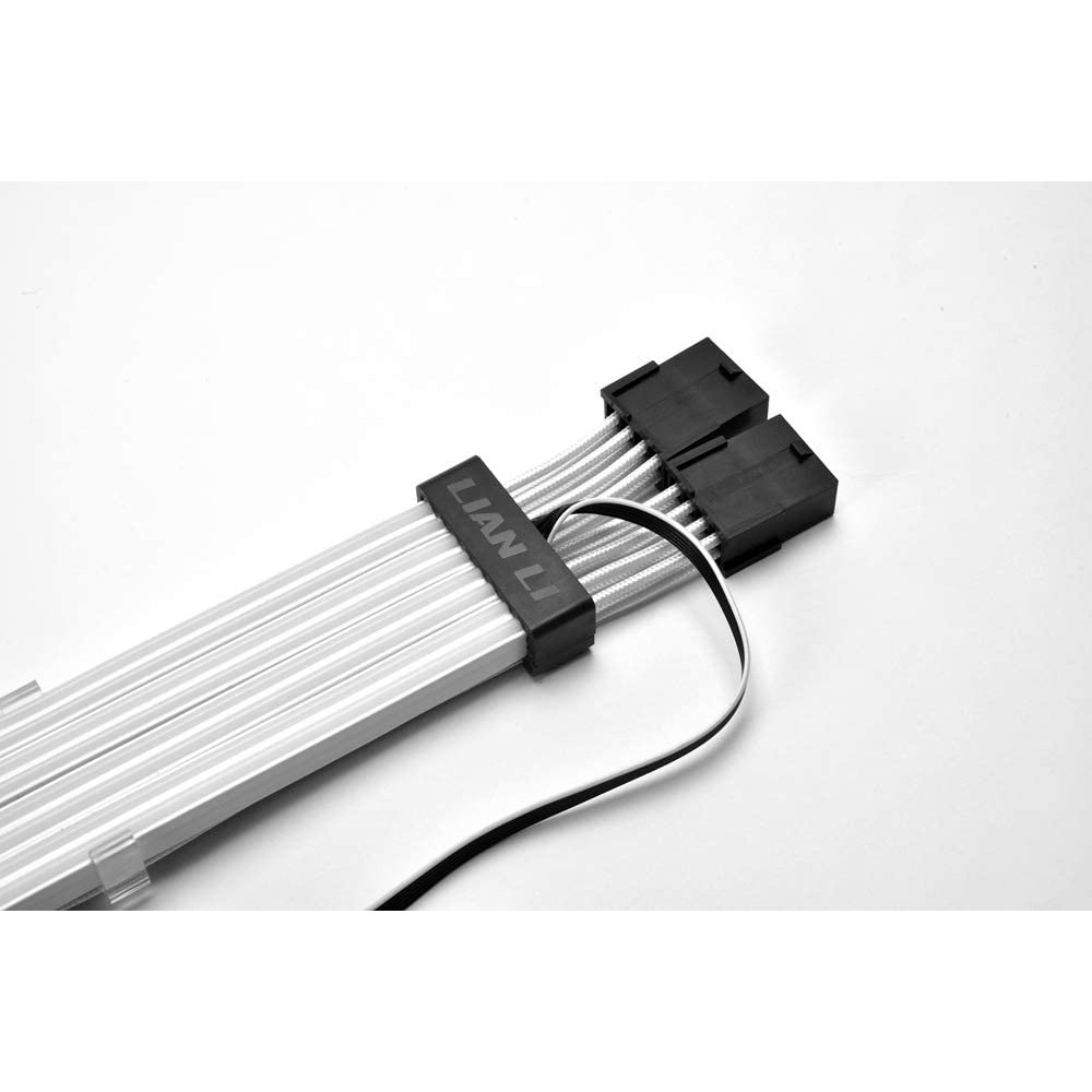 Lian Li Strimer Plus RGB PSU Cable black, 24 Pin Strimmer / Lian Li 8 Pin GPU Power Strimer Plus - 30 cm [8+8 pin]