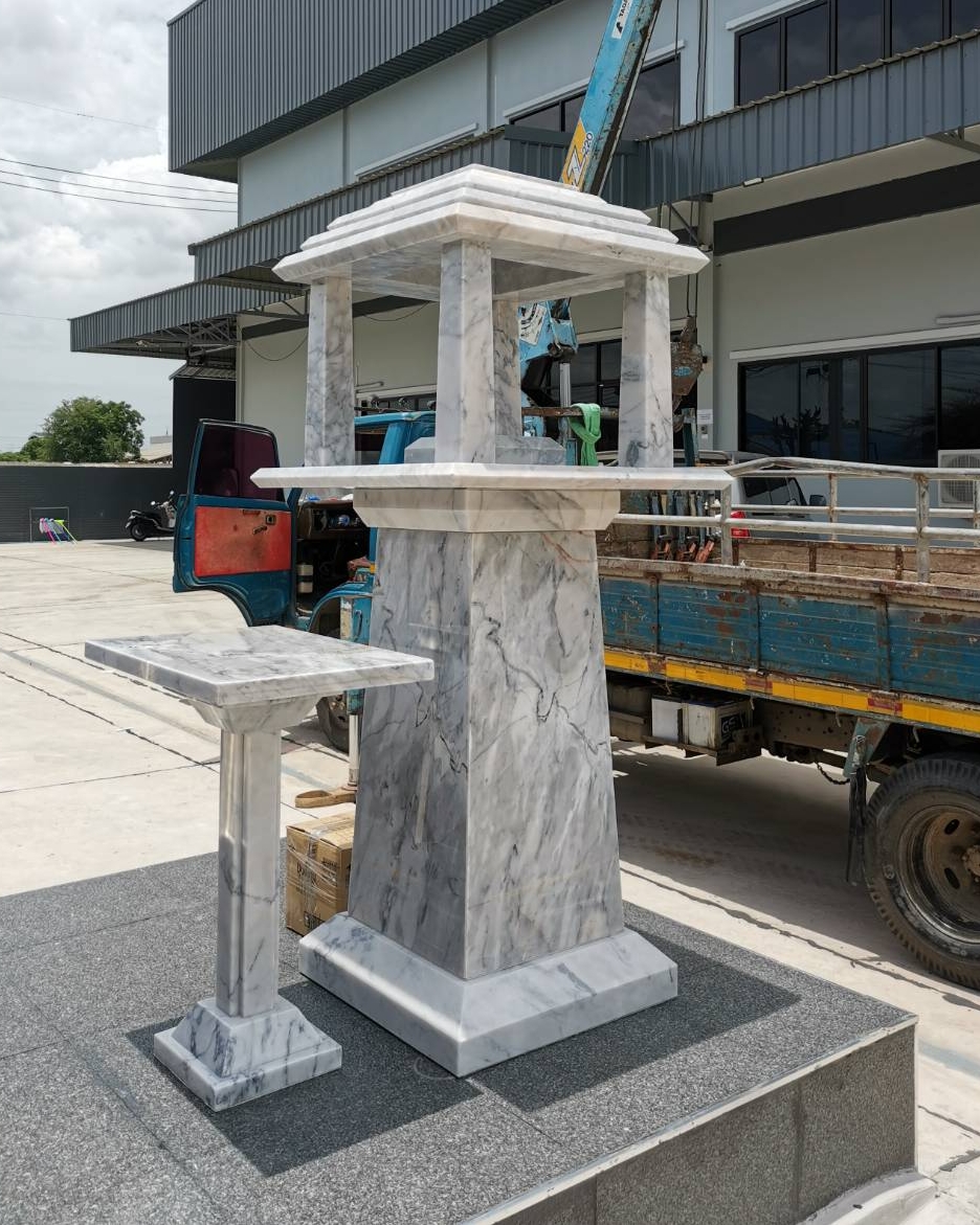 ศาลพระพรหมหินอ่อนขาวเทา ขนาด กว้าง89 ยาว89 สูง215 เซนติเมตร