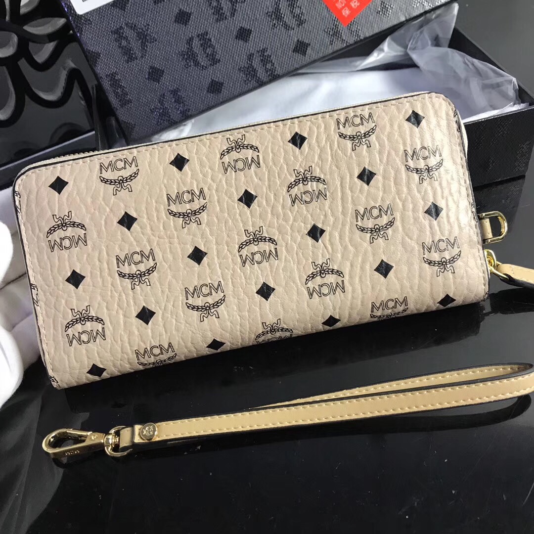 กระเป๋าสตางค์ mc zippy wallet ใบยาว ซิปรอบ มีสายคล้อง