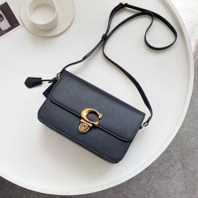 COACH C6641 STUDIO GLOVETANNED LEATHER SHOULDER BAG (แอดไลน์ก่อนสั่งซื้อ)