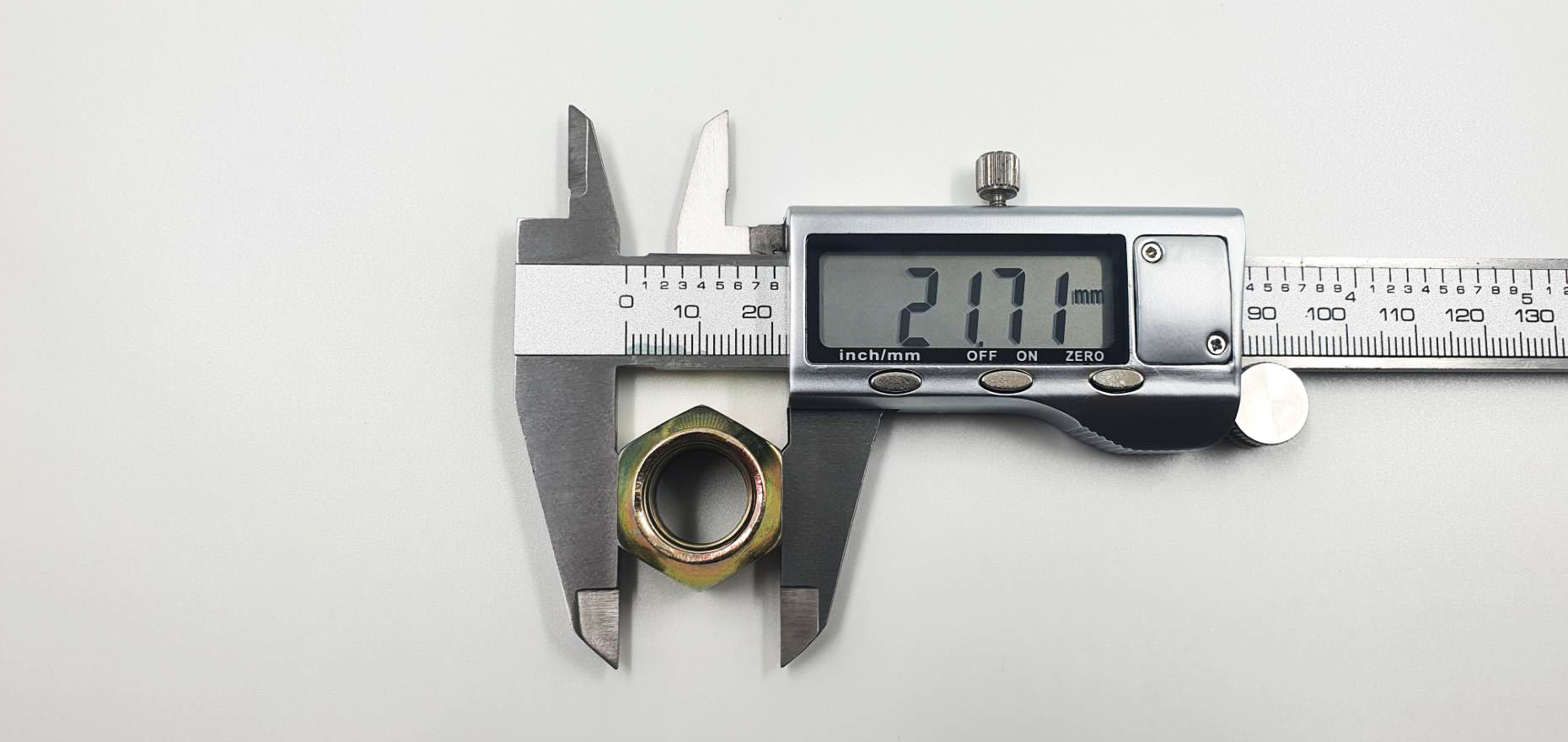 น็อตดุมล้อ เพลาลอย R หมุนขวาเข้า หมุนซ้ายออก (ราคาต่อ 1 ตัว) สินค้าใหม่จากโรงงาน