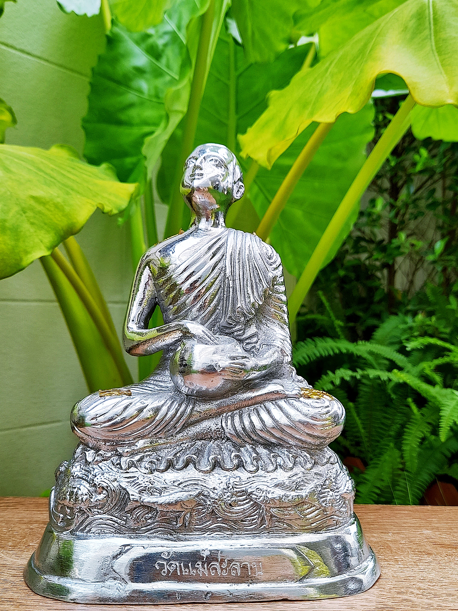 รูปหล่อ พระอุปคุต มหาลาภ ปราบมาร เนื้อโลหะแร่เงินยวง ปิดทอง4จุด ปี2549 (ขนาดตั้งบูชา หน้าตัก5นิ้ว สูง8นิ้ว) - หลวงพ่อวิชัย วัดแม่สะลาบ #รับประกันแท้ (#ปลุกเสกเข้าพิธีดีๆหลายพิธี ระยะเวลาเกือบ10ปี)