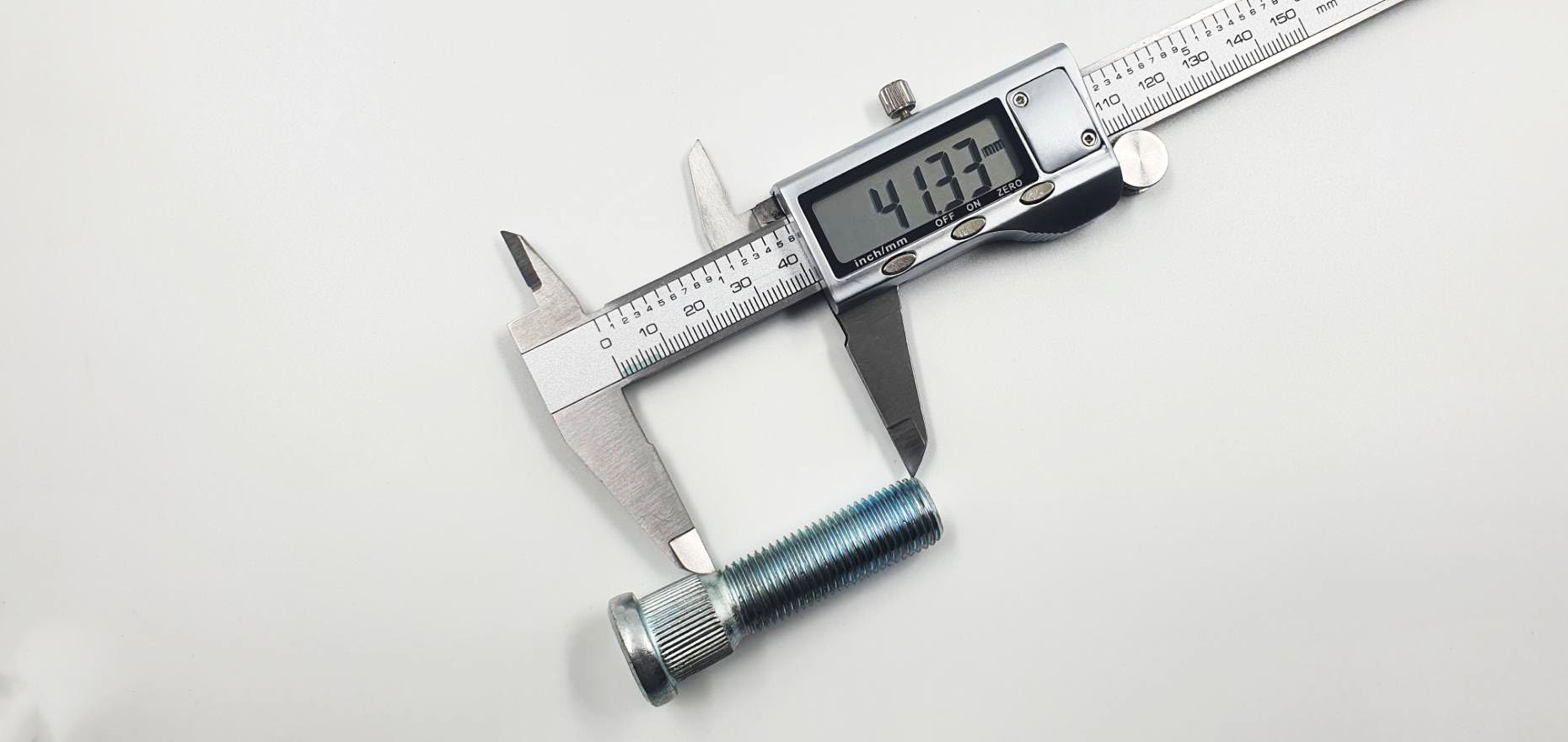 น็อตดุมล้อ เพลาลอย L หมุนซ้ายเข้า หมุนขวาออก (ราคาต่อ 1 ตัว) สินค้าใหม่จากโรงงาน