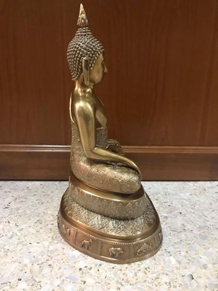 รูปหล่อ พระพุทธรูปสุโขทัย จีวรลายดอกพิกุล ฐาน12ราศี (หน้าตัก9นิ้ว) เนื้อทองเหลืองขัดเงา