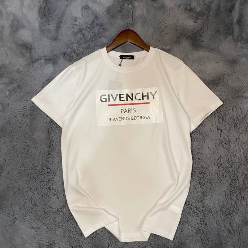 เสื้อยืด given มีหลายสี