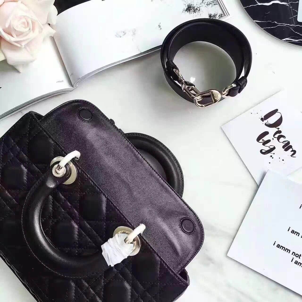 กระเป๋า dio lady lamb skin 10 นิ้ว รุ่นใหม่ สีดำ