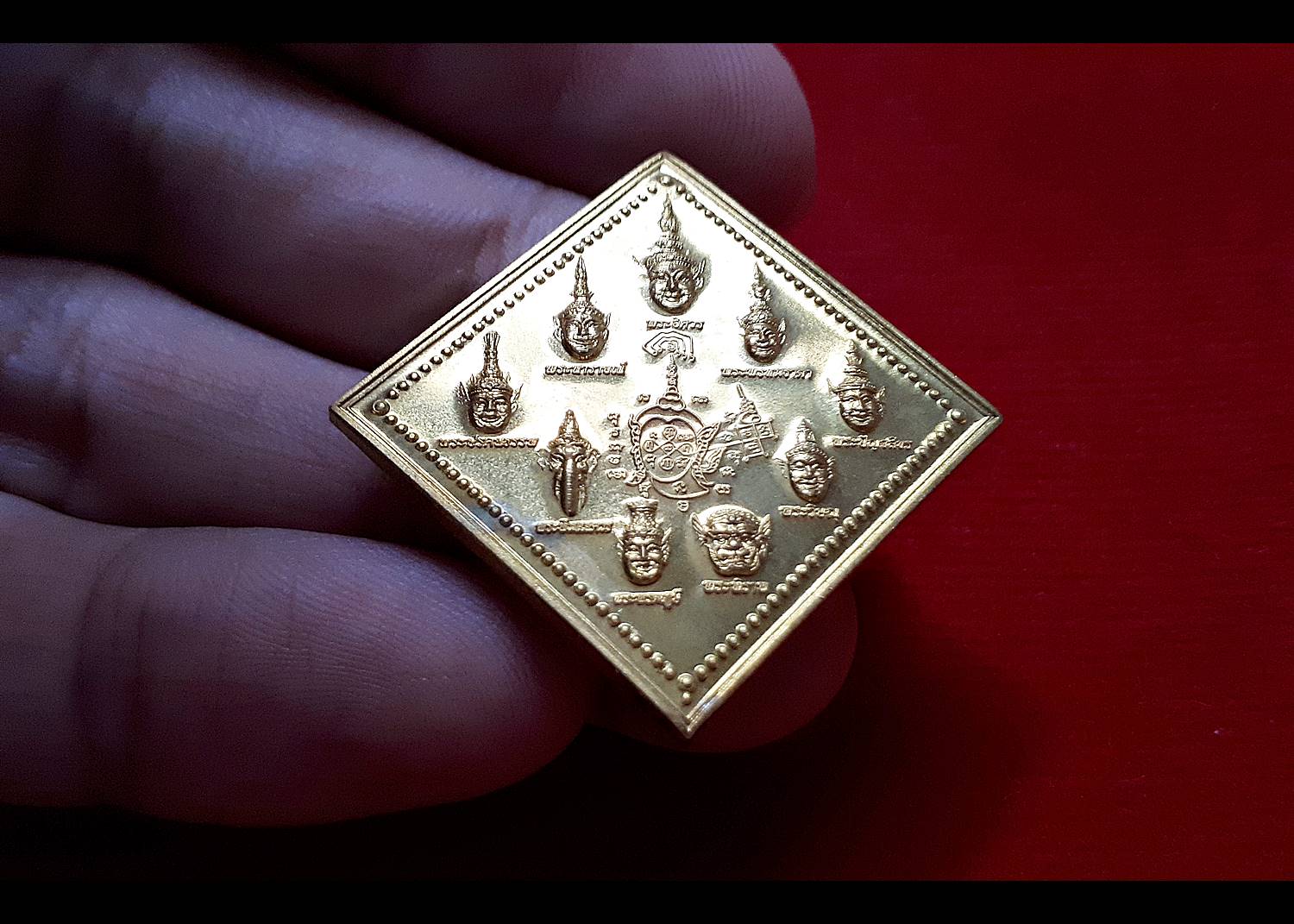 เหรียญเทวบดีบรมครู 9เศียร (รวมมหาเทพ9พระองค์) ทรงข้าวหลามตัด หลังยันต์พระมหาจักรพรรดิ เนื้อทองทิพย์ ปี2554 #รับประกันแท้ - หลวงพ่ออิฐ วัดจุฬามณี