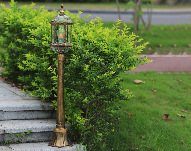 โคมไฟสนามหญ้า สูง 118CM สี bronze ปัดลาย โป๊ะโคมกระจกใส [ODY-01]