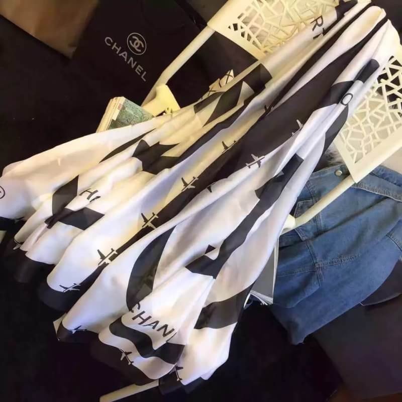 ผ้าพันคอ cn ผ้าคลุมไหล่ cn ปริ๊นลาย สีขาวดำ