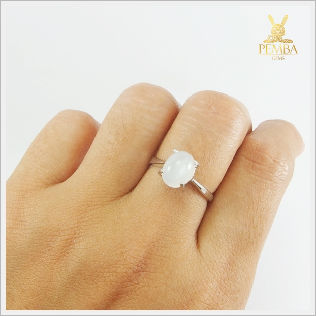 แหวนมูนสโตน สีขาวนวล เงินแท้ ชุบทองคำขาว