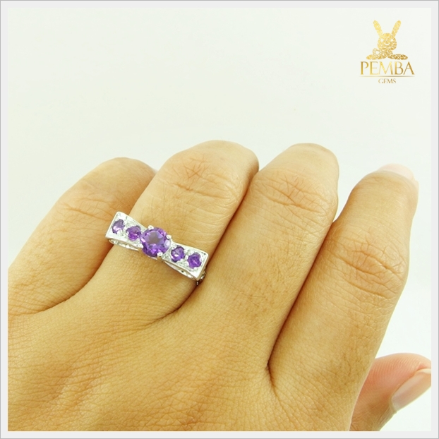 แหวนอเมทิสต์แท้ ตัวเรือนดีไซน์รูปโบว์สวยเก๋ ดูดีมีสไตล์ แหวนพลอยแท้