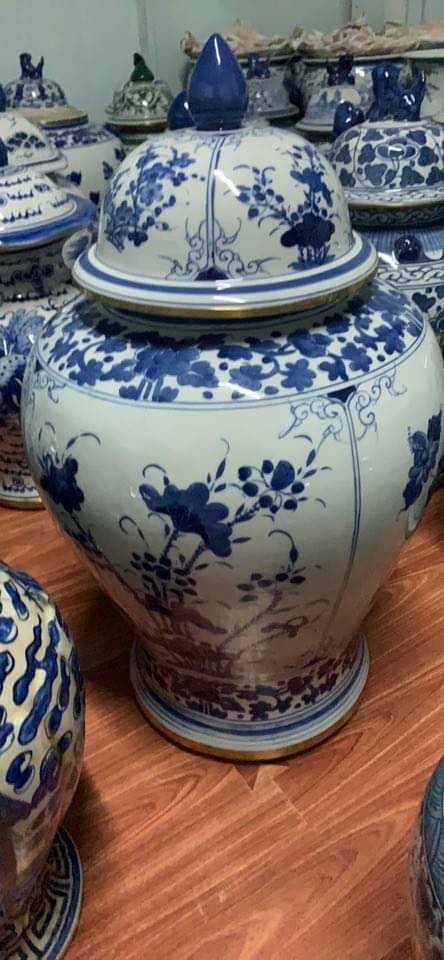 โถใหญ่ ทรงสูง กระเบื้องลายคราม (สูง24-25นิ้ว)