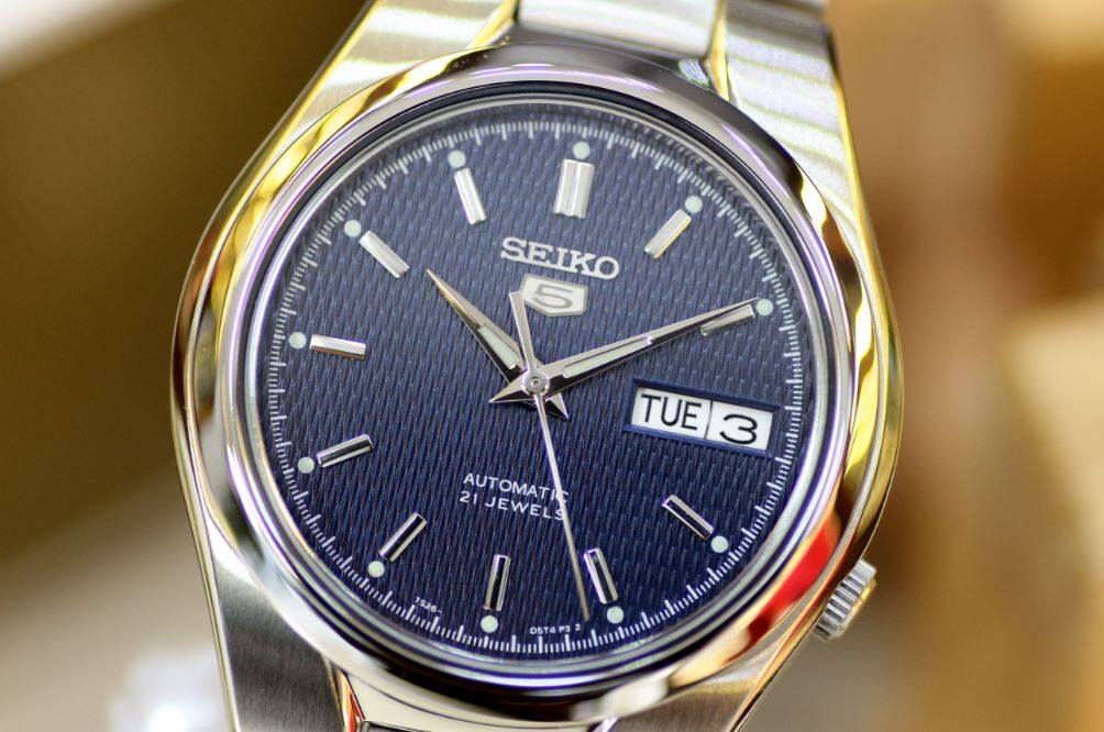 Karnvera Shop นาฬิกาข้อมือผู้ชาย Seiko 5 Automatic 21 Jewels SNK603K1 Men's Watch