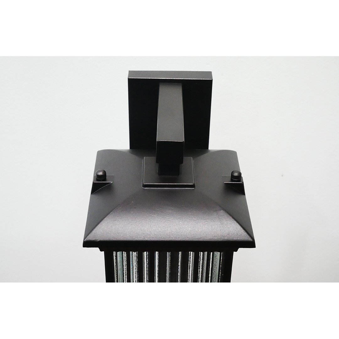 โคมไฟติดผนังภายนอกติดระเบียง ทรงสี่เหลี่ยมสีดำสไตล์ยุโรปโมเดิร์น [VC-01]