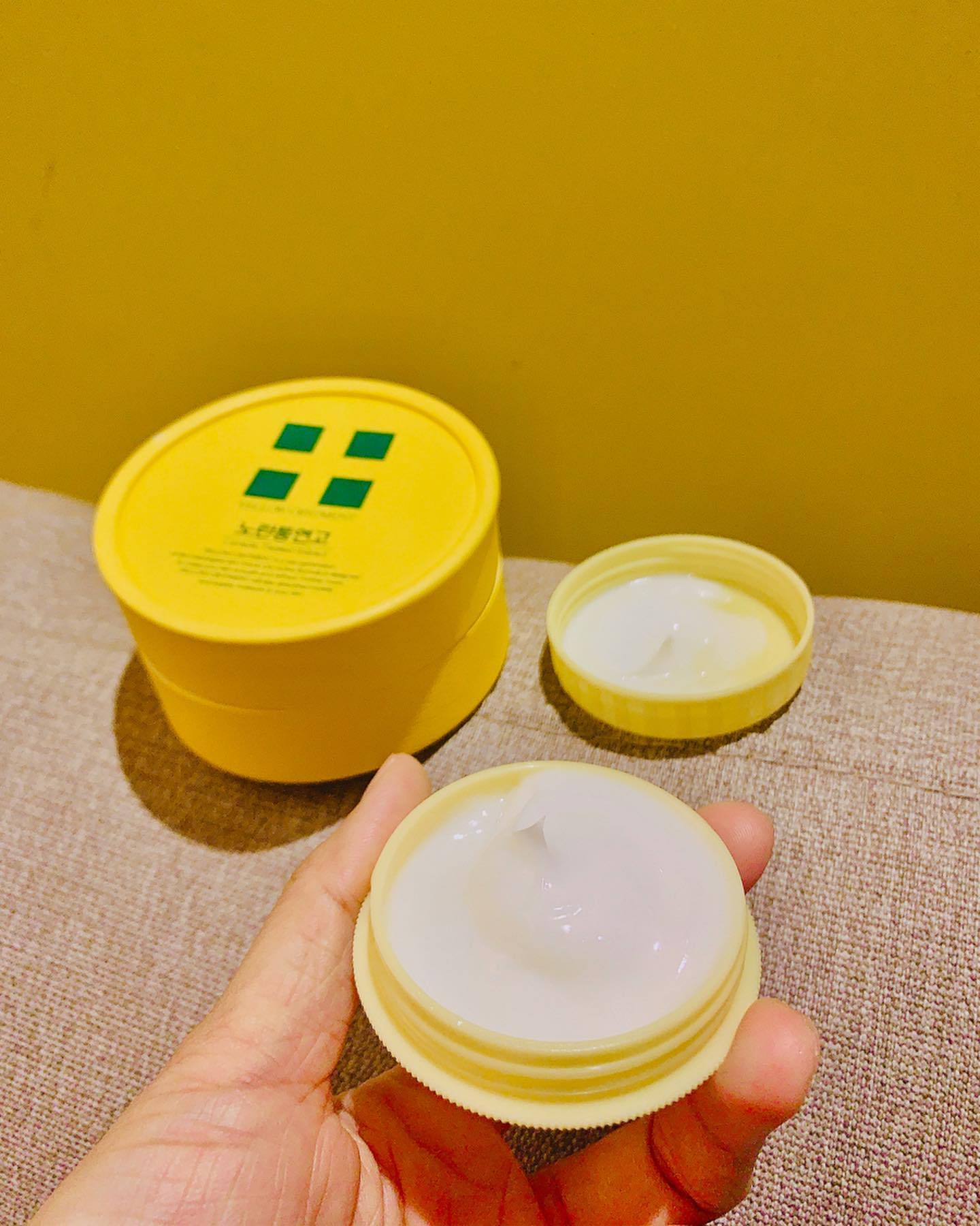 Yellow Ointment Centella Treated Extract 18g ครีมดูแลแผลเป็นและรอยสิว ที่ รพ.เกาหลีนิยมมากๆ พร้อมช่วยเรื่องรูขุมขนกระชับ ผิวละเอียด เรียบเนียน