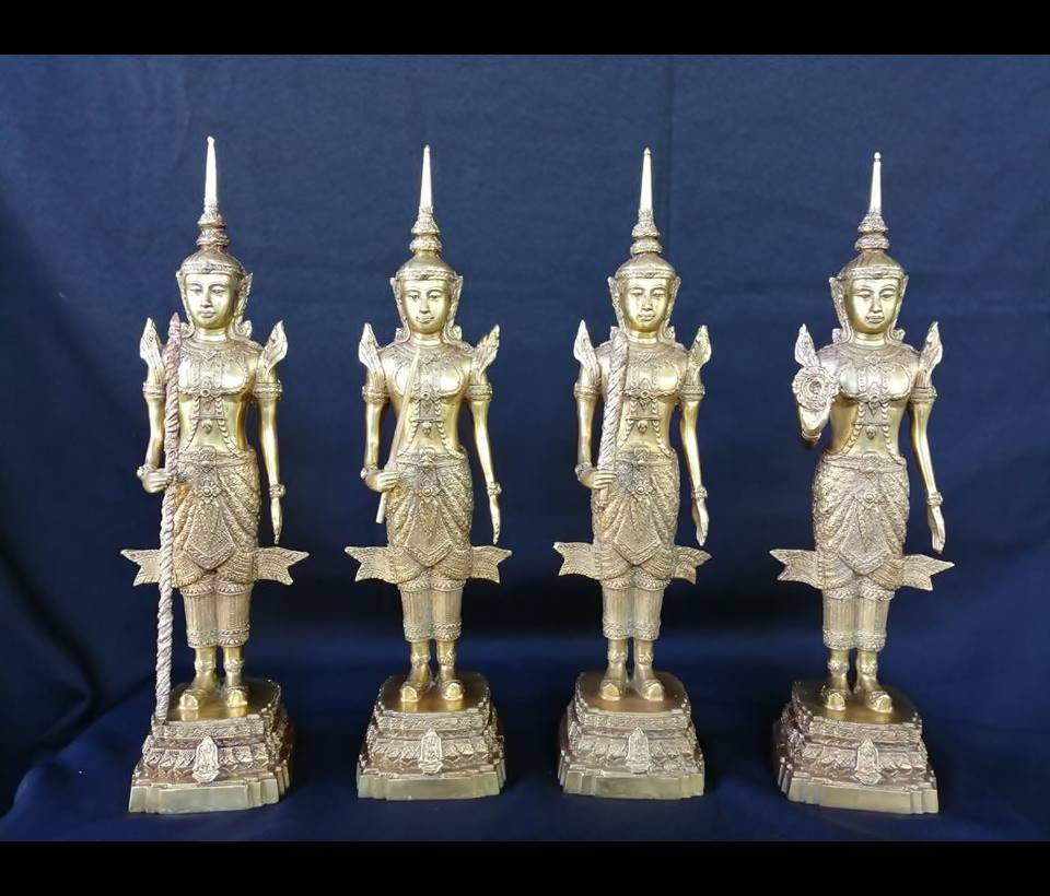 รูปหล่อ ท้าวมหาราชทั้งสี่ (ท้าวจตุโลกบาลทั้งสี่ : เวสสุวรรณ ธตรฐ วิรูปักษ์ วิรุฬหก) ท้าวมหาราชทั้ง4องค์ (ยังไม่ได้ปลุกเสก) เนื้อโลหะทองเหลือง สูง15นิ้ว