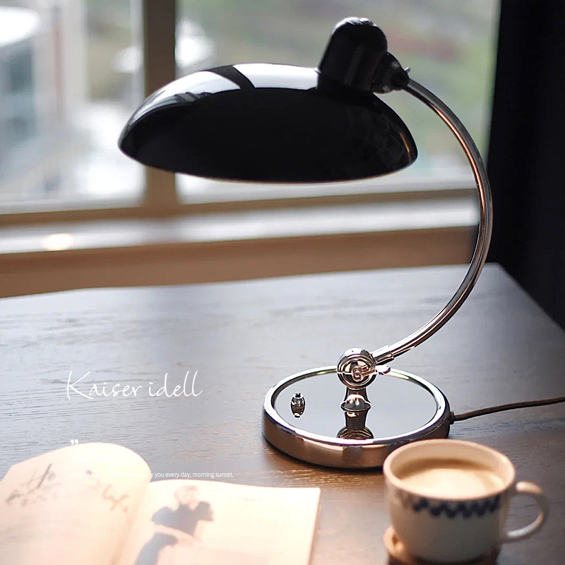 โคมไฟตั้งโต๊ะทรงโค้ง Classic Nordic [CASA-T3056]