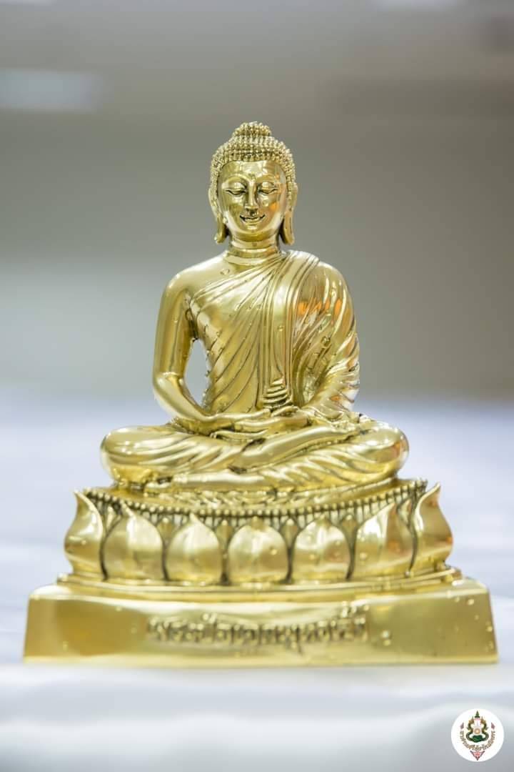 รูปหล่อ พระปัจเจกพุทธเจ้า (ขนาดตั้งบูชา หน้าตัก5นิ้ว ฐาน7นิ้ว สูง9นิ้ว) เนื้อโลหะ(ทองเหลืองผสมเนื้อเงินมหาสะท้อนที่หล่อองค์พระปัจเจกพระพุทธกเจ้าจากองค์จริงต้นฉบับ) ปี2564 #รับประกันแท้ #การันตีแท้ - ปลุกเสกโดย หลวงพ่อเล็ก วัดท่าขนุน