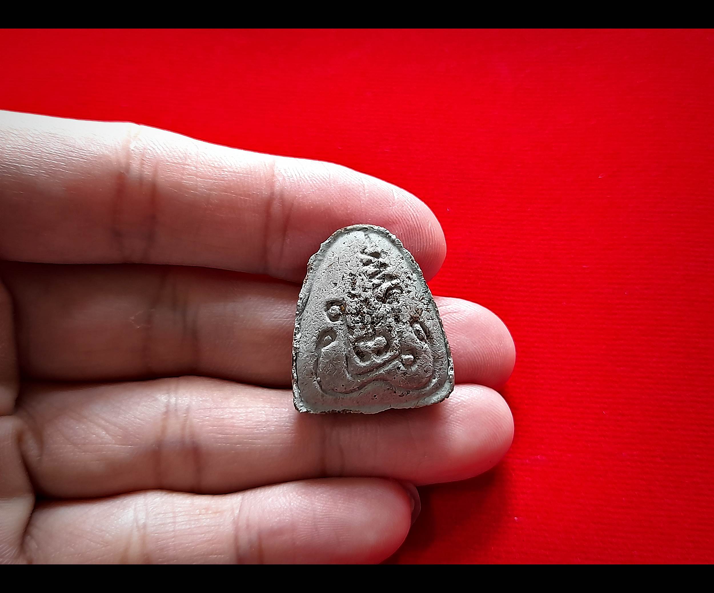 พระปิดตา มหาลาภ ยันต์ยุ่ง 4มือ หลังยันต์นะพรชัย (#ชุดรวม3องค์) ปี2542 เนื้อผง(รวมผงมวลสาร+เส้นผมเกศา+พลอยเสก เศษลูกแก้วสารพัดนึก) #รับประกันแท้และทัน - หลวงพ่อยุงยุทธ วัดเขาไม้แดง จ.ชลบุรี