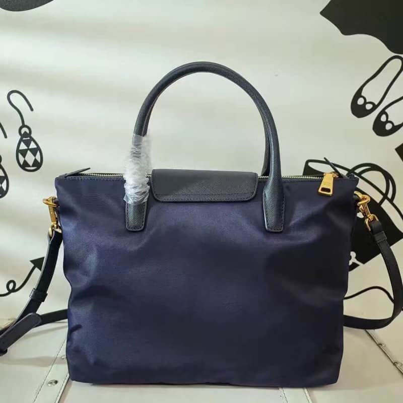 กระเป๋า pd nylon tessuto saffiano tote bag new 12" สีน้ำเงินกรมท่า หนังอิมพอร์ท