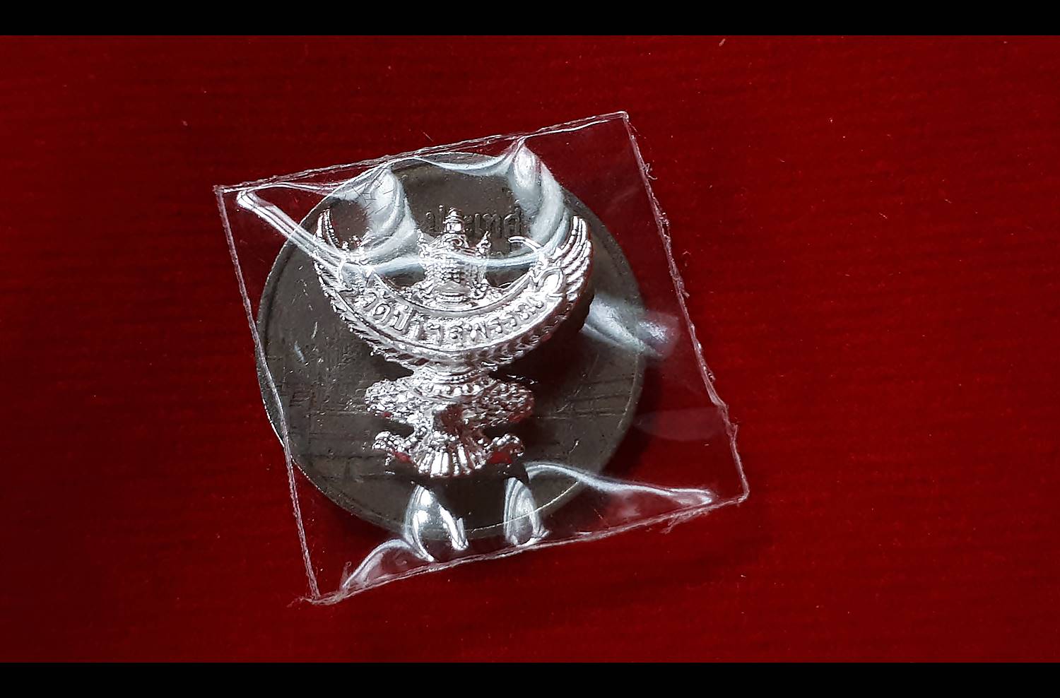 พญาครุฑ เนื้อเงินแท้ (ขนาดเล็กห้อยคอ) ปี2557 (หลวงพ่อรวย หลวงพ่อเพิ่ม หลวงพ่อพูน ร่วมปลุกเสก วัดป่าเลไลย์) #รับประกันแท้