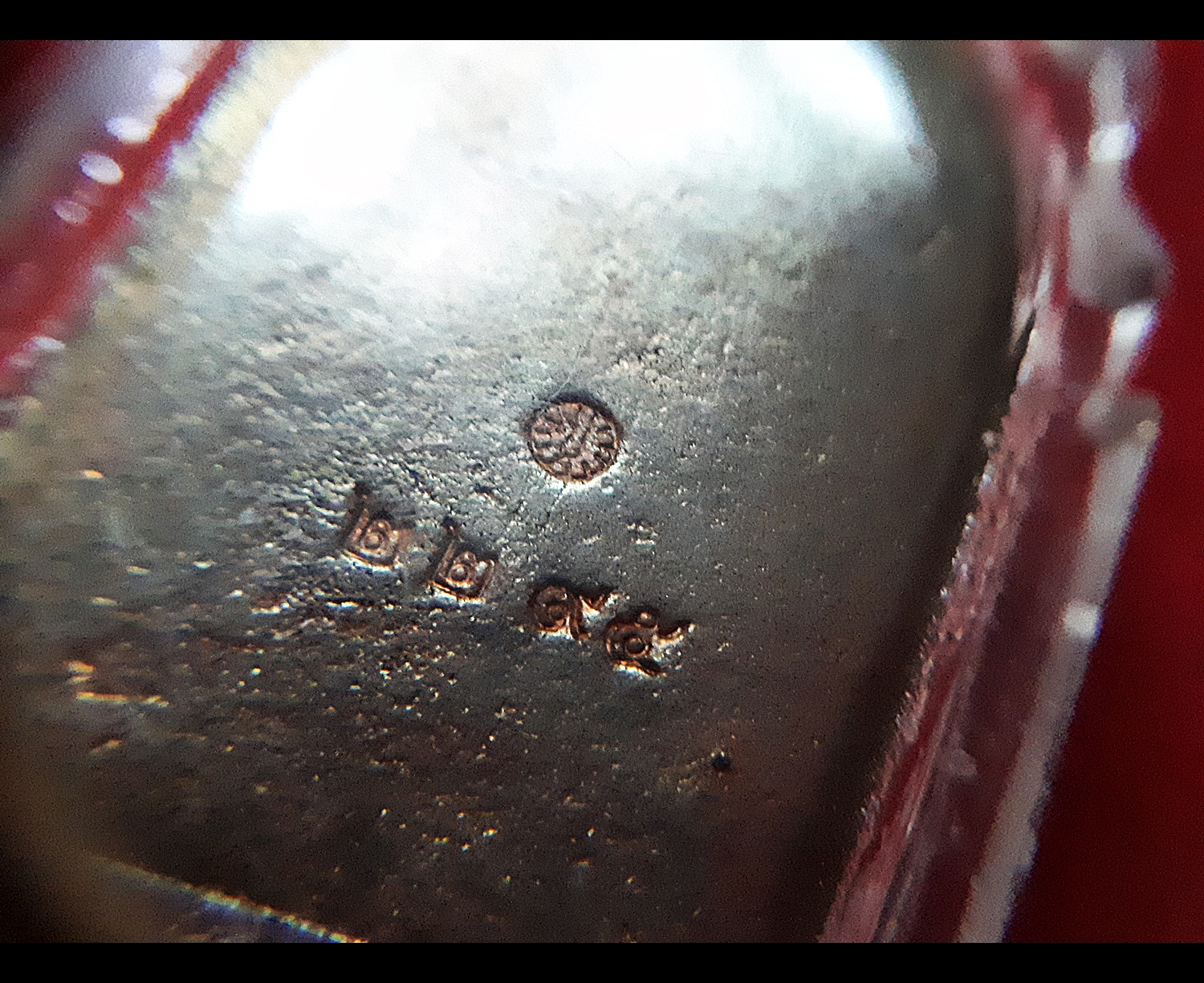 เหรียญ พ่อขุนช้าง เจ้าทรัพย์ เนื้อนวะโลหะ ผสมทองคำรวมมหาชนวน (แก่ทองคำ) (ตอกเลข ตอกโค็ด) ปี2552 - หลวงพ่อเขียว วัดห้วยเงาะ