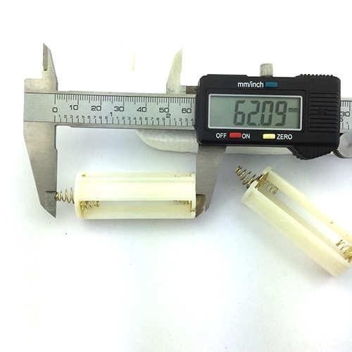 รางแบตเตอรี่สำหรับแบตเตอรี่ AAA 3 ก้อน (สีขาว) พร้อมสปริง