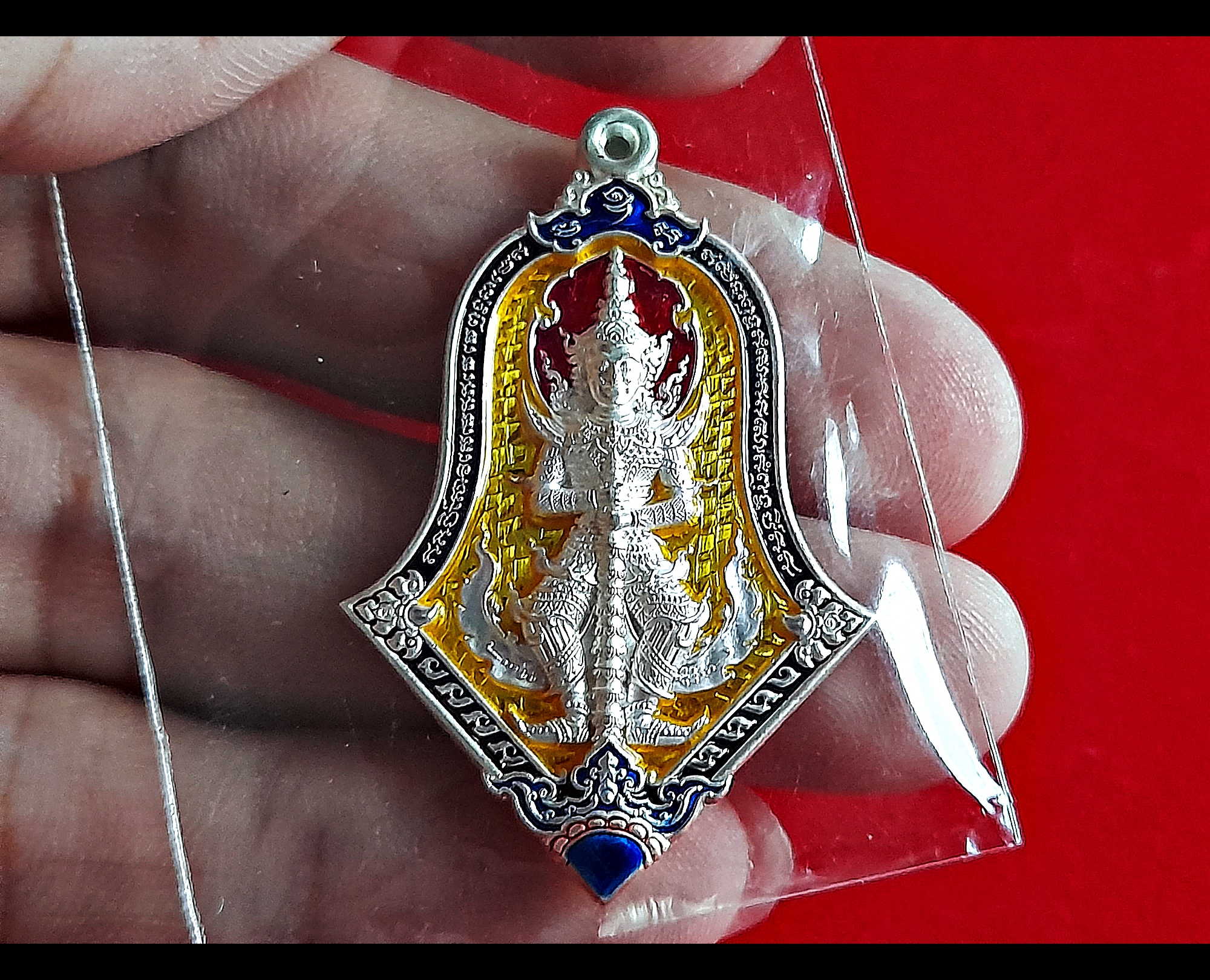 เหรียญท้าวเวสสุวรรณ ปางหน้าเทพบุตร หลังยันต์เกราะเพรช (โค็ดเลขสวย ๙๔) (ตอกโค็ดเจดีย์ ตอกเลขไทยรันเลข สลักนาม หลวงพ่อเล็ก วัดท่าขนุน และยันต์ต่างๆ) เนื้อเงินแท้ ลงยาเหลืองทอง ปี2564 (จัดสร้างน้อย เพียงแค่199เหรียญ) #รับประกันแท้ - หลวงพ่อเล็ก วัดท่าขนุน ปล