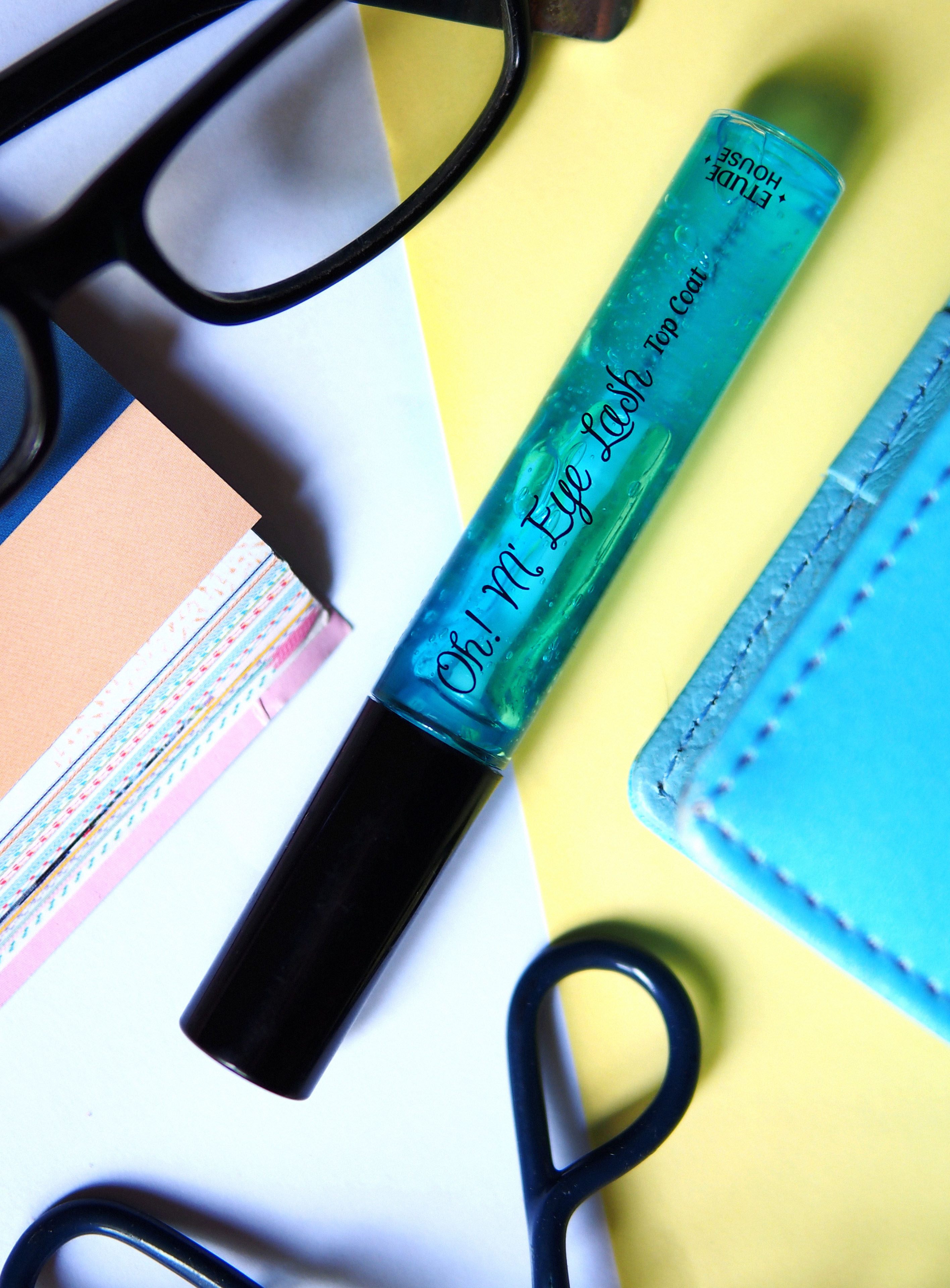 Etude Oh My Lash Top Coat 11g อีตูดี้ มาสคาร่าแบบใส ช่วยล็อคขนตาให้อยู่ทรงยาวนานตลอดทั้งวัน ช่วยเคลือบขนตาให้แข็งแรง เป็นทรงโค้งงอนไม่ตกระหว่างวันอยู่ทรงสวยตัวช่วยในการเพิ่มความยาวหนาให้ขนตา ช่วยบำรุงขนตาให้แข็งแรงไม่หลุดร่วงง่าย สำเนา