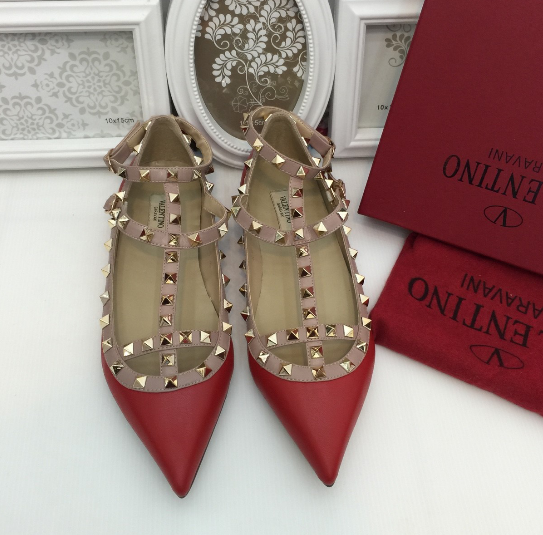 พร้อมส่ง รองเท้า valen rockstud ankle starp flat รัดข้อ หนังด้าน สีแดงด้าน สอบถามไซส์ได้ค่ะสต็อคของเปลี่ยนตลอด