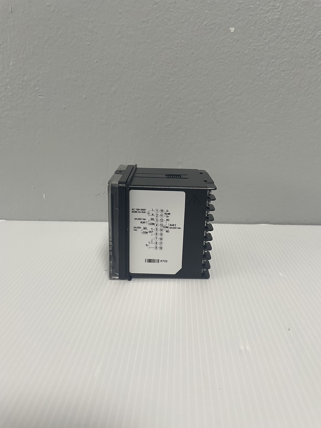 Delta Temperature ControllerDT Series Model: DTK7272R12 Relay output, 250 VAC, 5A,RS-485 Communication