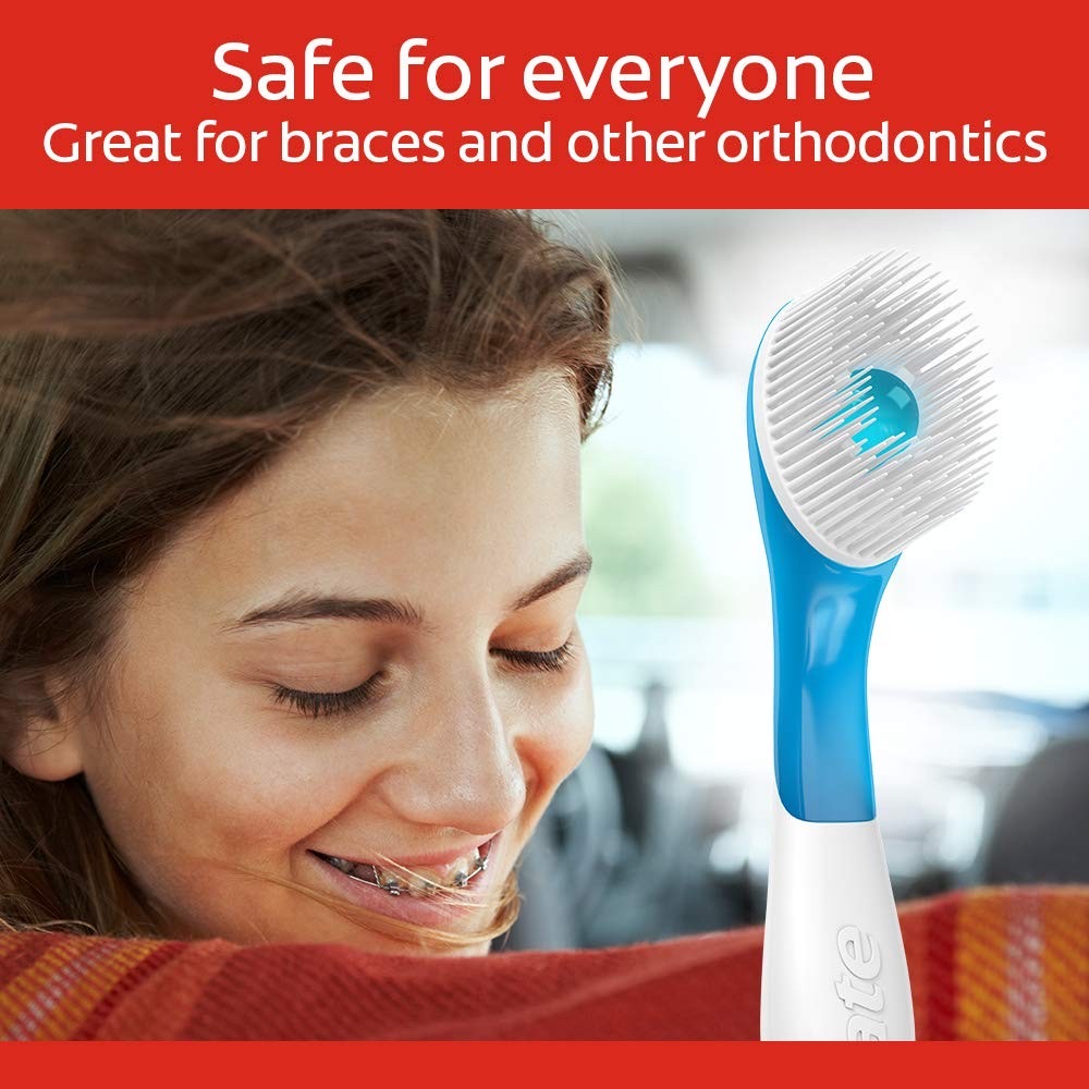 แปรงสีฟันพร้อมยาสีฟันแบบพกพา Colgate Wisp Max Fresh