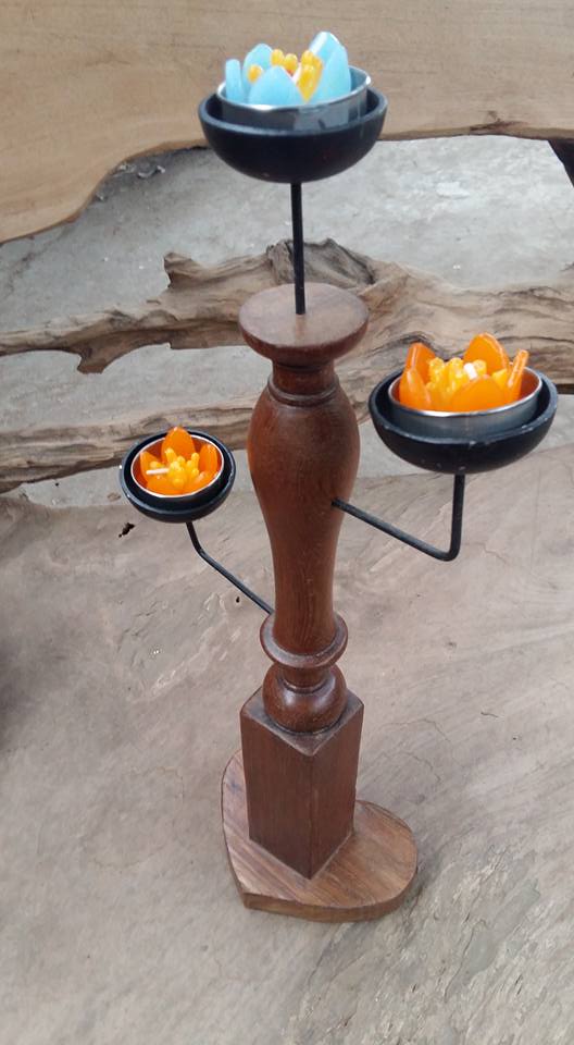 เชิงเทียนซี่บันได พร้อมเทียน