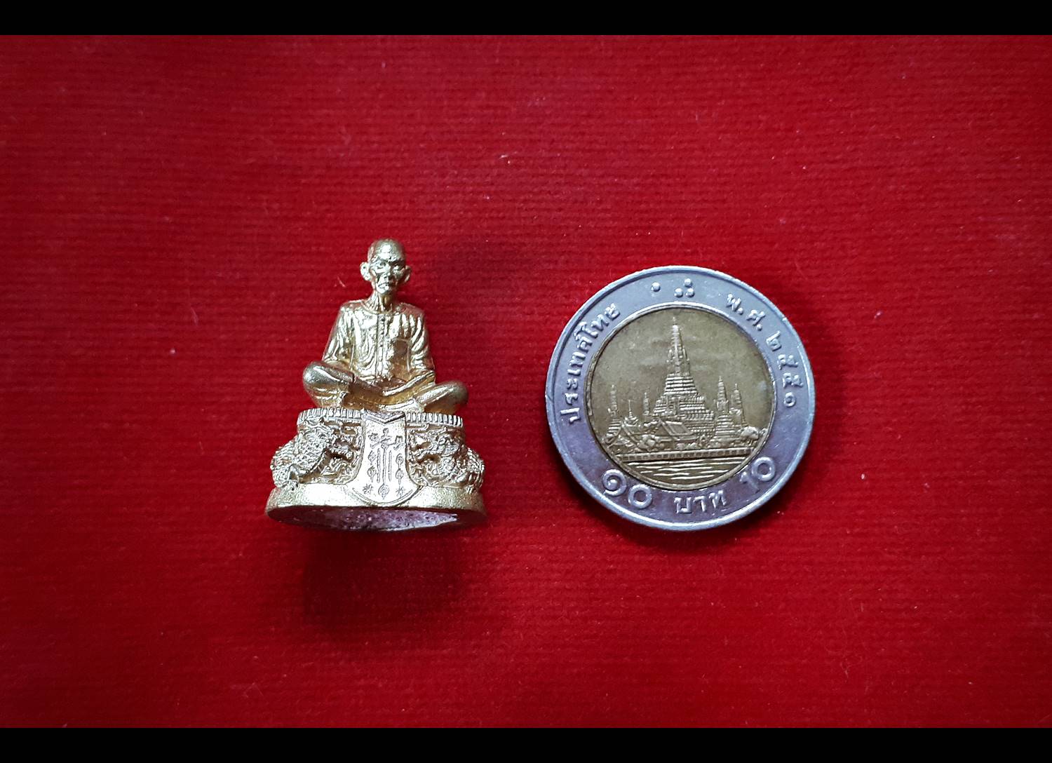 รูปหล่อ เซียนแปะ วัดศาลเจ้า นั่งบัลลังมังกรคู่ (ขี่มังกรคู่ทะลุฟ้า) ใต้ฐานบรรจุมวลสาร เนื้อทองระฆัง (ขนาดห้อยคอ ลอยองค์ สูง3ซม) เศรษฐีสมปราถนา ปี2560 #รับประกันแท้