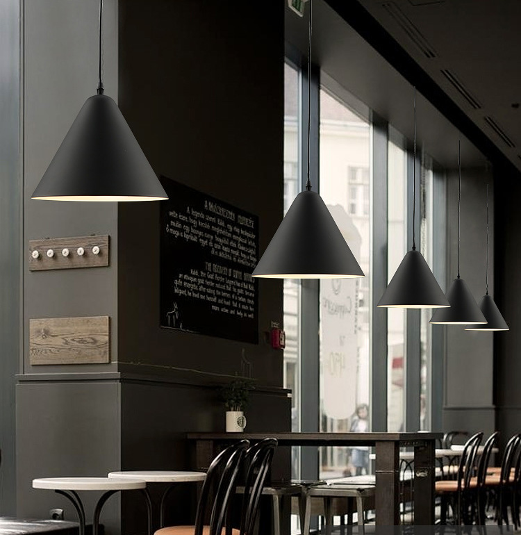 โคมไฟห้อยเพดานทรงสามเหลี่ยมคว่ำโมเดิร์น 35x30cm [A3530]