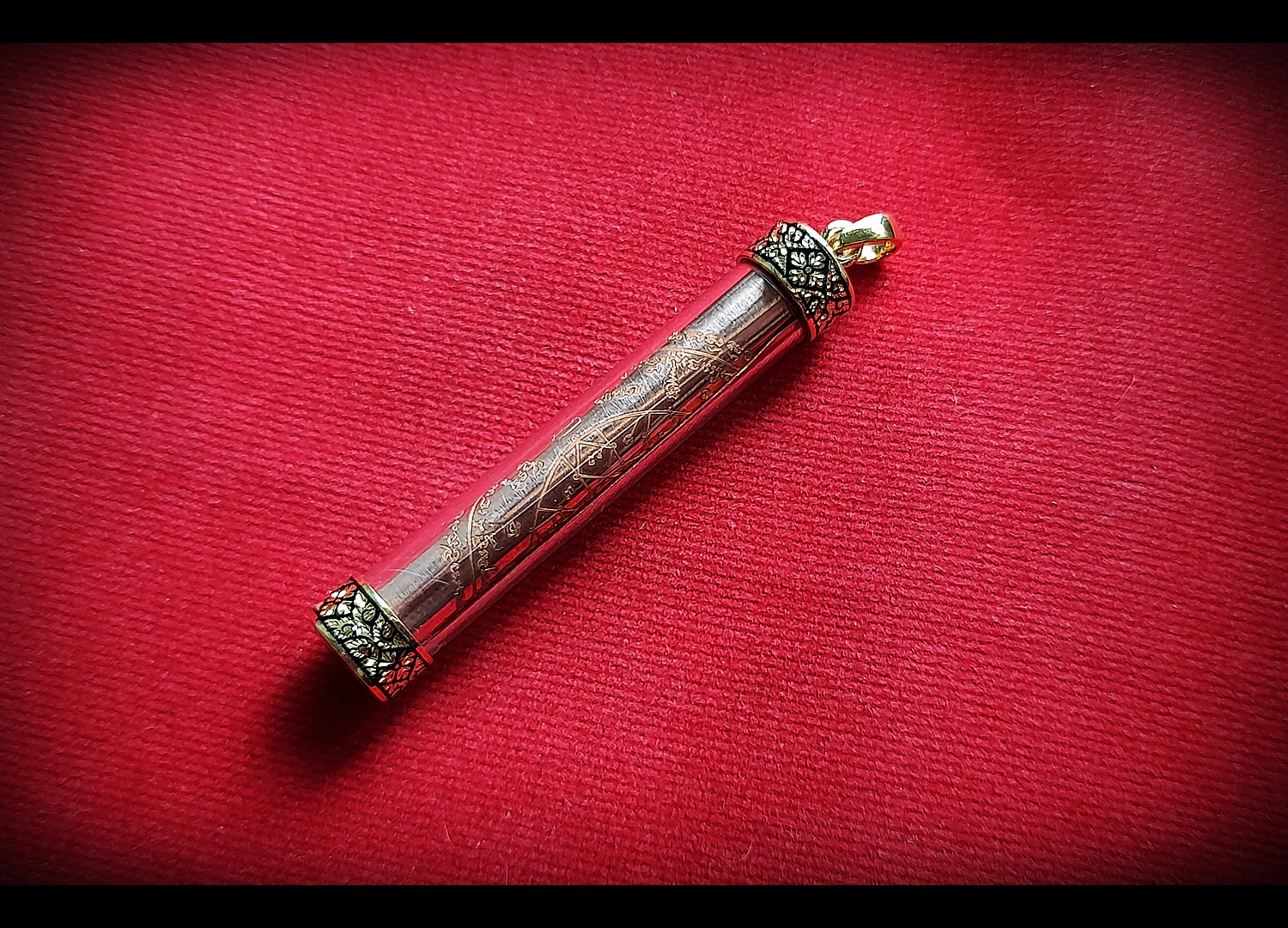 รับสั่งทำ ปลอกฝา ตะกรุด เนื้อเงิน ถมทอง ชุบทอง ลงยา ลายไทย ดอกพิกุล แกะมือ (ราคาขึ้นกับขนาด) (ใช้เวลา 2-3สัปดาห์)