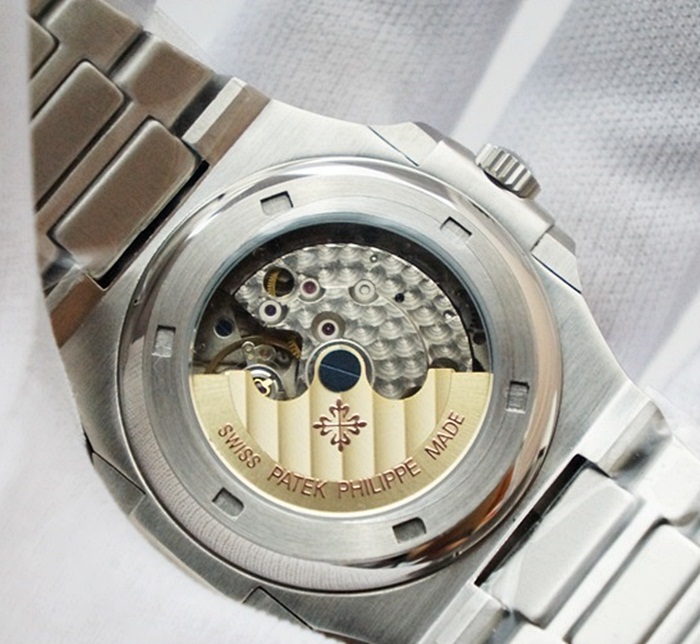 นาฬิกา patek philippe nautilus 5711/1A เกรด Mirror หน้าปัดสีขาว งานอย่างเทพ
