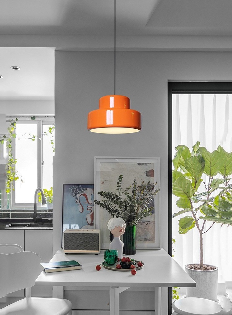 โคมไฟแขวนเพดานสีส้มสไตล์โมเดิร์นปากโคมทรงกลมกว้าง 35CM มีรูกระจายแสงด้านบน [VOG-7065]