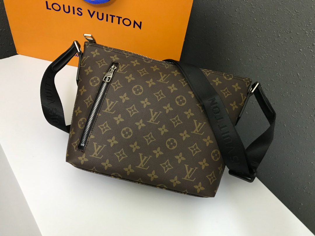 กระเป่า l mick pm messenger bag สะพายข้าง 12 นิ้ว