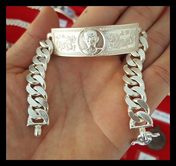 เลสข้อมือ มังกรคู่ สร้อยข้อมือ เซียนแปะ วัดศาลเจ้า เนื้อเงินแท้(น้ำหนััก4บาท) ปี2561