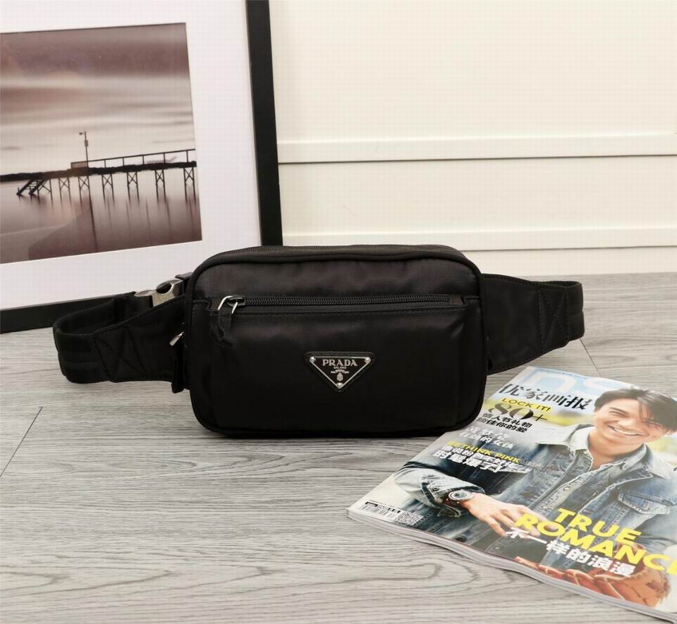 กระเป๋า pd คาดอก ชาย สีดำ 8 นิ้ว