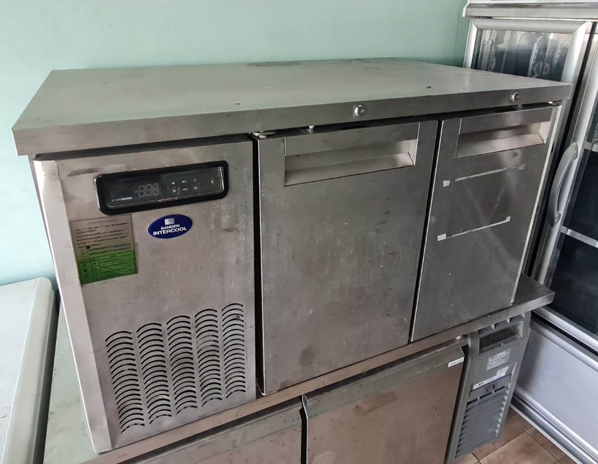 ตู้แช่เคาน์เตอร์แช่เย็น Sanden 120 cm