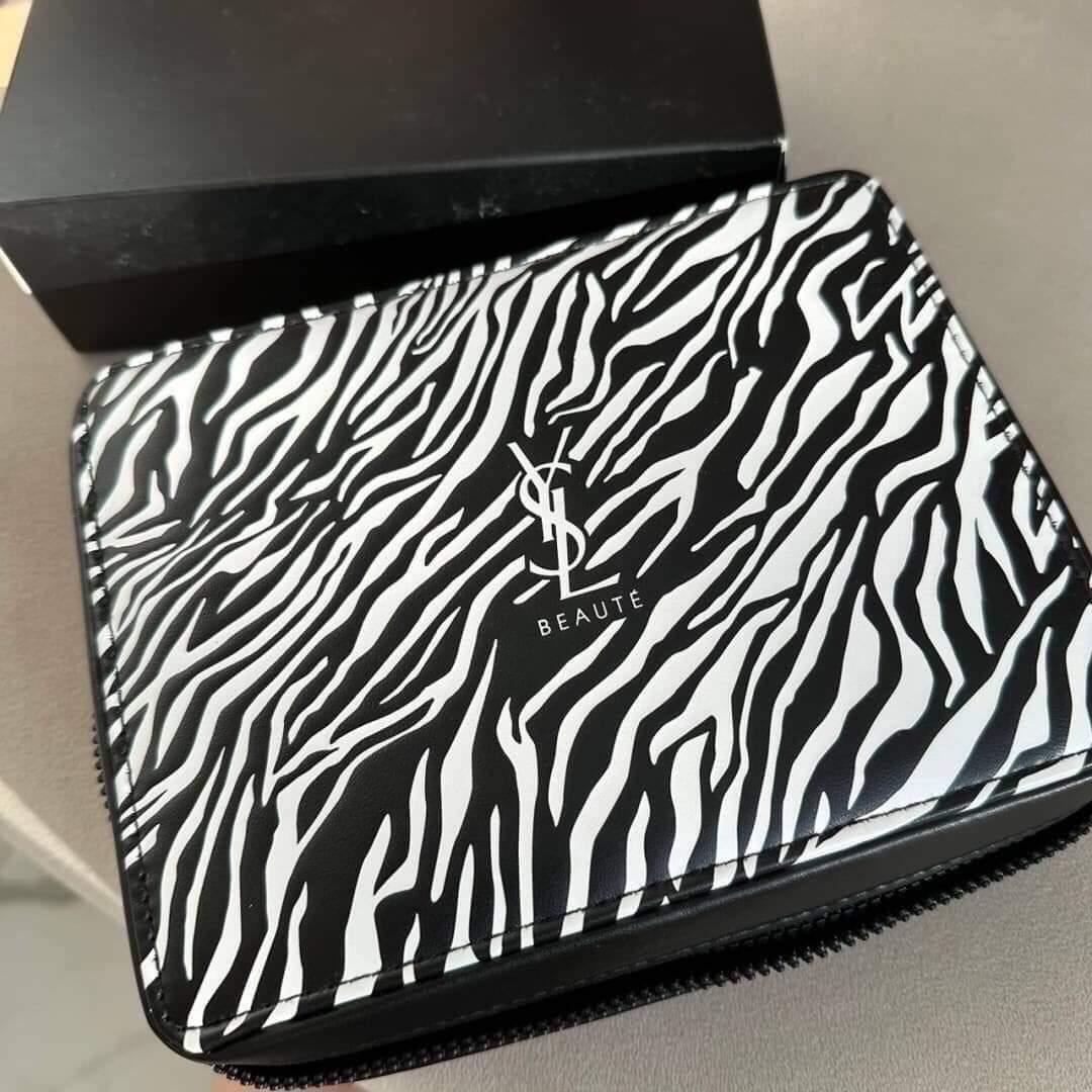 YSL Yves Saint Laurent Zebra Cosmetic Bag (แอดไลน์ก่อนสั่งซื้อ)