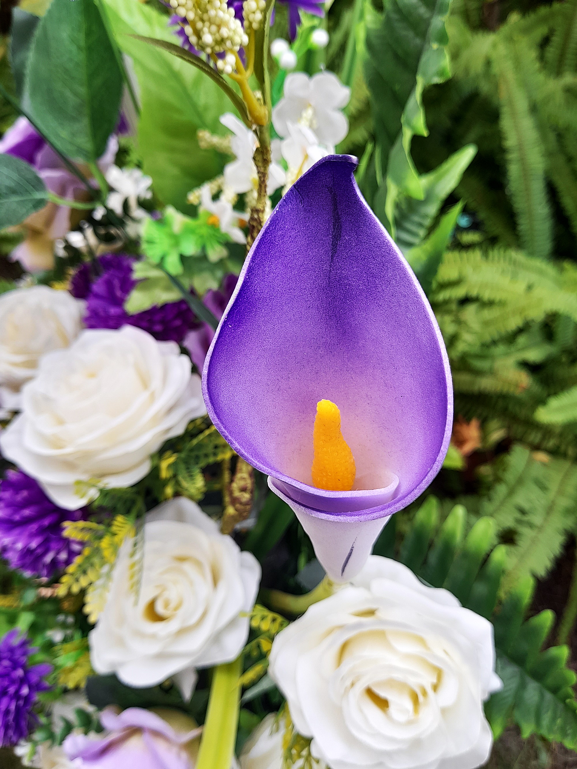 ดอกไม้ กุหลาย (จำลอง งานฝีมือ จากผ้าและโฟม)