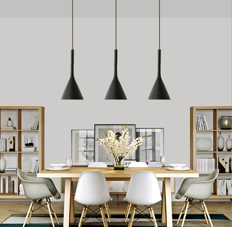 โคมไฟแขวนเพดานสไตล์โมเดิร์น 15x36cm [100104]