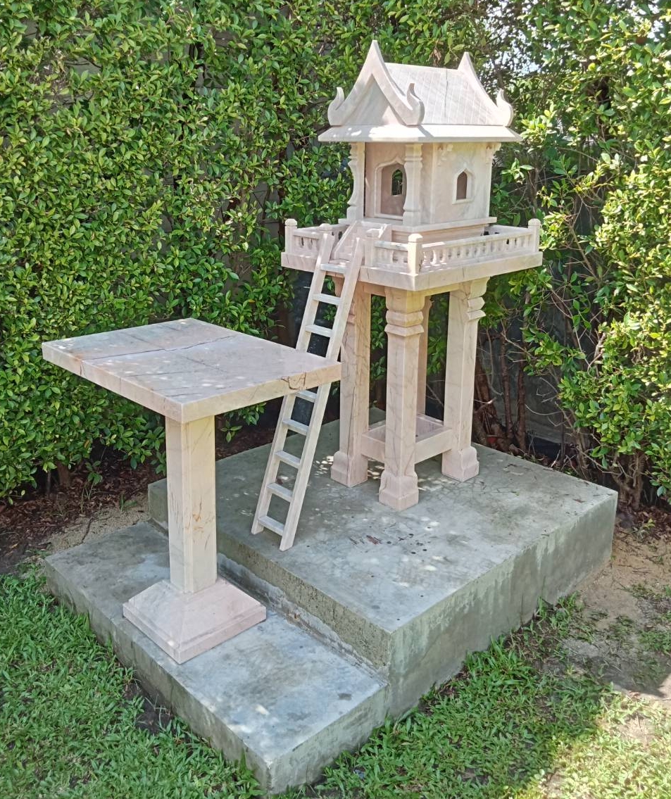 ศาลตายายหินอ่อนขาวชมพู ขนาด61*69 ซม พร้อมโต๊ะไหว้