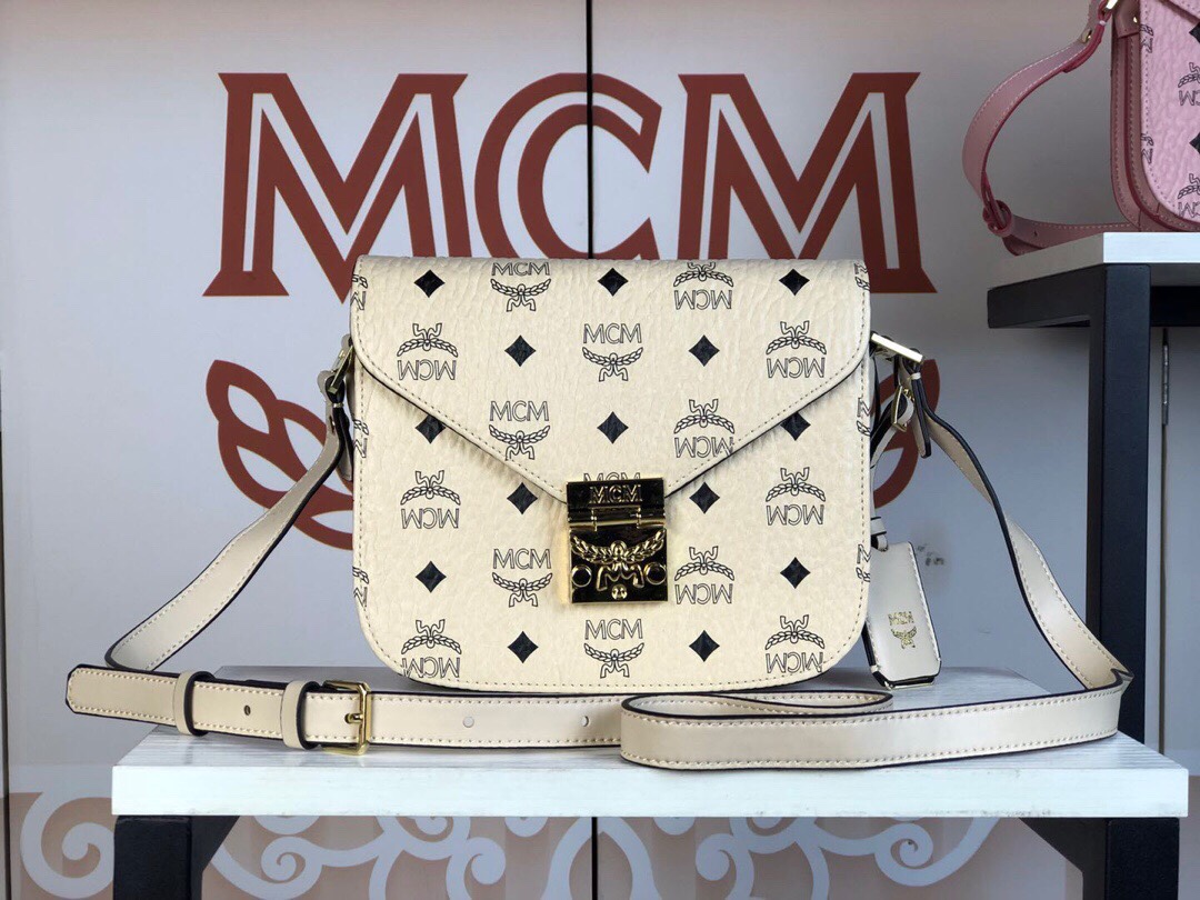 กระเป๋า mcm Patricia 9 นิ้ว